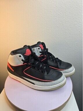 Nike Air Jordan 2 Retro GS Infrared 23 Black Cement Grey 395718-023 Size 6.5Y
